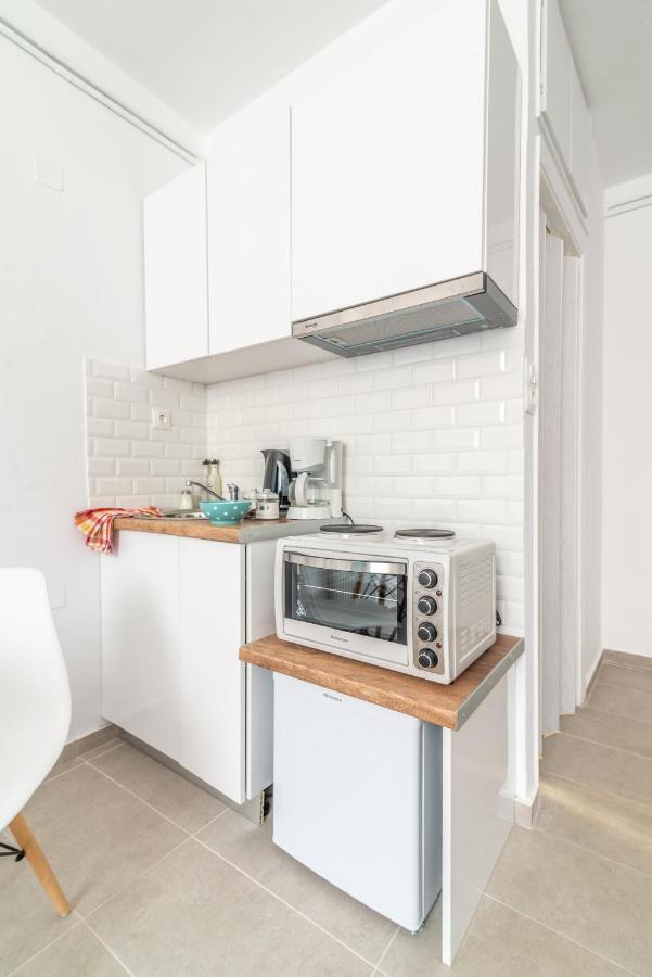 Brand New Studio Near Downtown Ираклион Экстерьер фото
